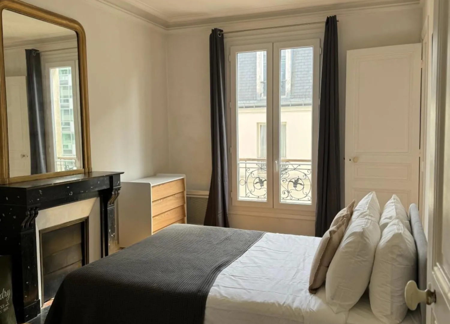 Apartment Tour Eiffel 120 M2 Paris